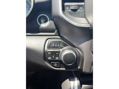 Used 2023 RAM 1500 Big Horn AWD/4WD image 17