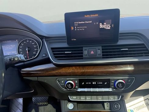 Used 2018 Audi Q5 2.0T Premium Plus w/ Premium Plus Package AWD/4WD image 20
