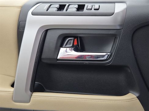 Used 2021 Toyota 4Runner SR5 Premium w/ Moonroof Package image 30