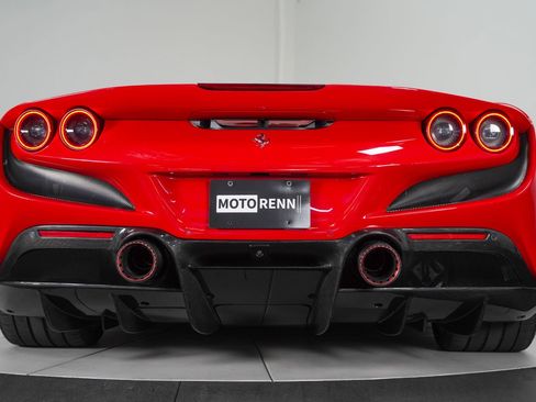 Used 2021 Ferrari F8 Tributo RWD image 27