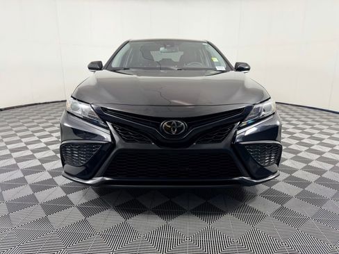 Used 2024 Toyota Camry SE image 11