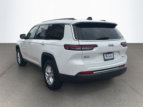 Used 2023 Jeep Grand Cherokee L Laredo RWD image 6