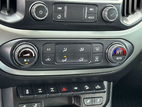 Used 2022 Chevrolet Colorado ZR2 image 27