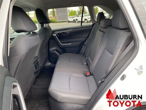 Used 2024 Toyota RAV4 LE AWD/4WD image 19