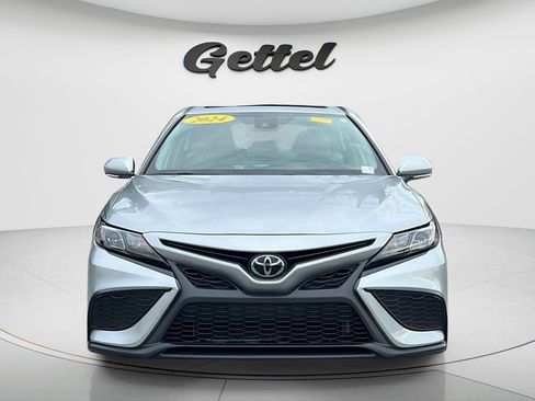 Used 2024 Toyota Camry SE w/ Cold Weather Package FWD image 2