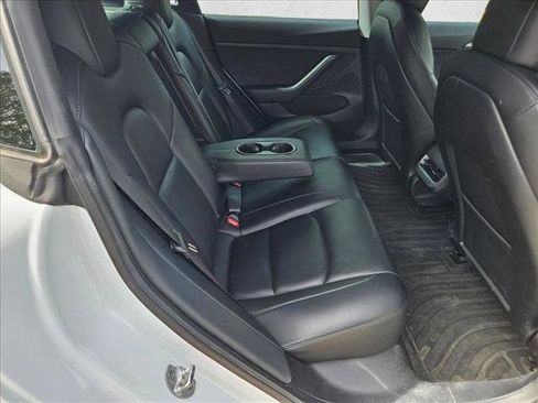 Used 2022 Tesla Model 3 Performance image 16