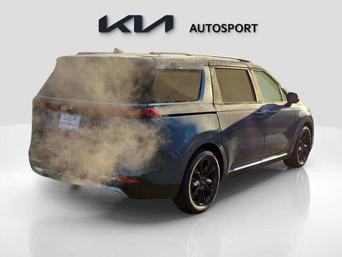 Certified 2024 Kia Carnival SX image 8