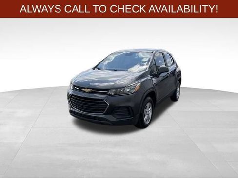 Used 2020 Chevrolet Trax LS w/ Tint and Cruise Package AWD/4WD image 3
