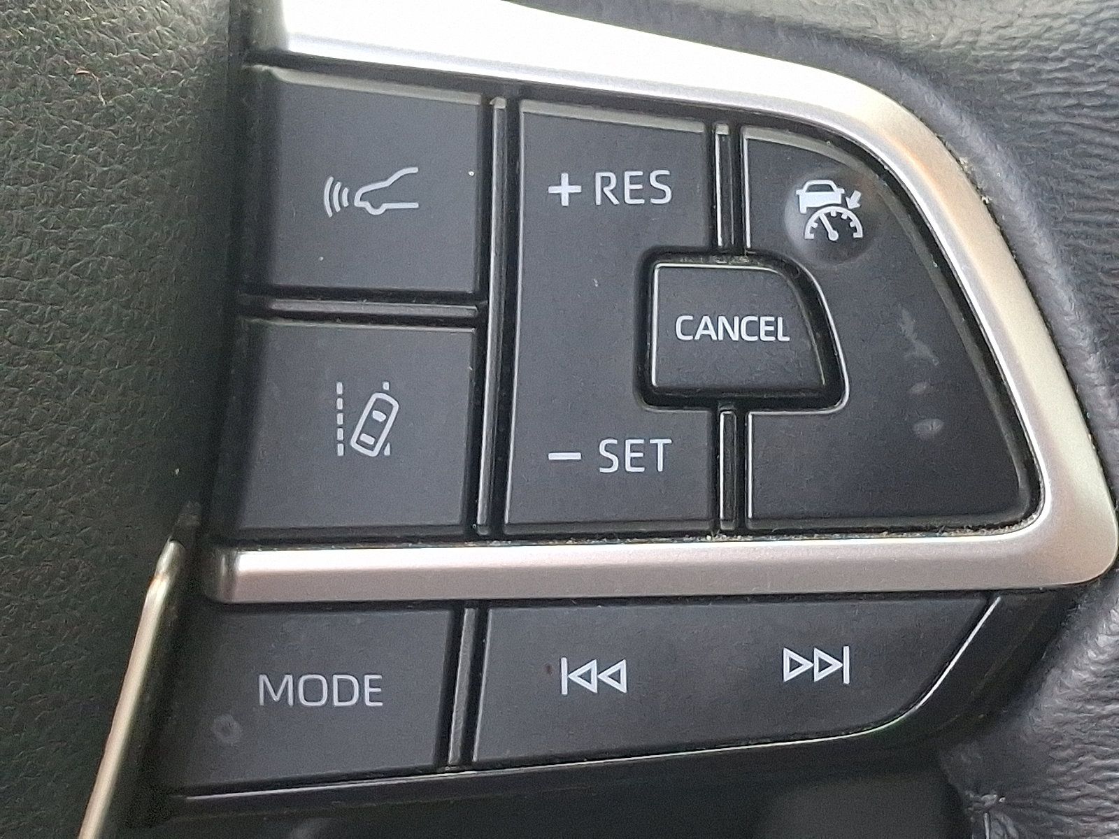 Used 2021 Toyota Sienna XLE AWD/4WD image 23