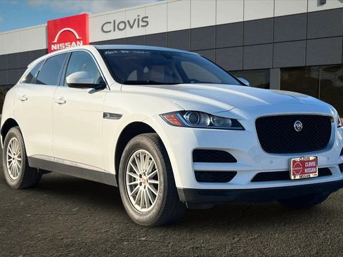 Used 2019 Jaguar F-PACE image 10