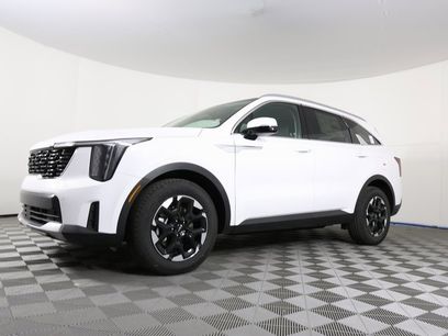 Certified 2025 Kia Sorento S w/ Panoramic Sunroof Package