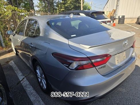Used 2024 Toyota Camry LE FWD image 5