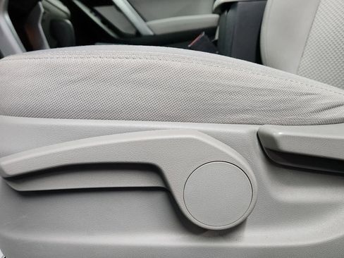 Used 2014 Subaru Forester 2.5i image 10