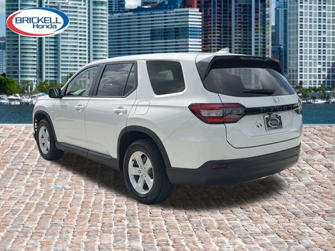 Certified 2023 Honda Pilot LX image 6