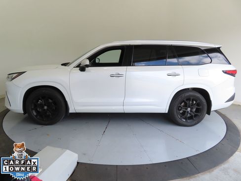 Used 2024 Lexus TX 350 AWD w/ Cold Weather Package image 8