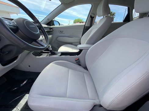 Used 2025 Hyundai Kona SEL image 27