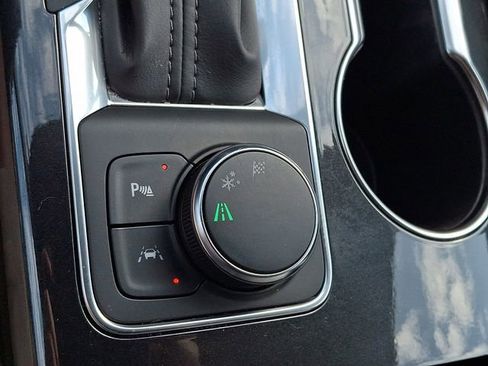 Used 2024 Chevrolet Blazer Premier w/ Driver Confidence II Package image 22