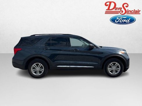 Used 2024 Ford Explorer XLT w/ Equipment Group 202A AWD/4WD image 5