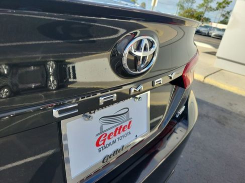 Used 2021 Toyota Camry XSE image 6