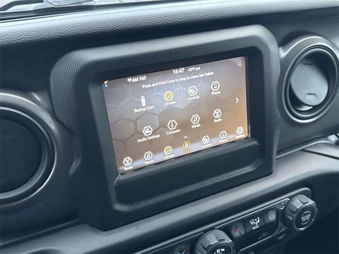 Used 2022 Jeep Wrangler Unlimited Sport image 24