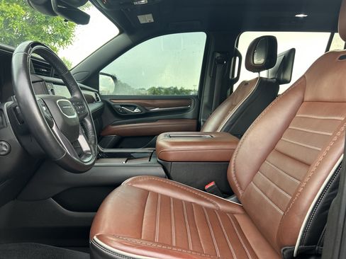 Used 2023 GMC Yukon XL Denali Ultimate AWD/4WD image 24