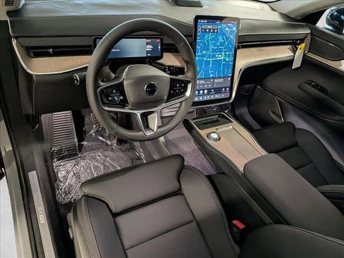 New 2025 Volvo EX90 Ultra w/ Protection Package Premier image 3