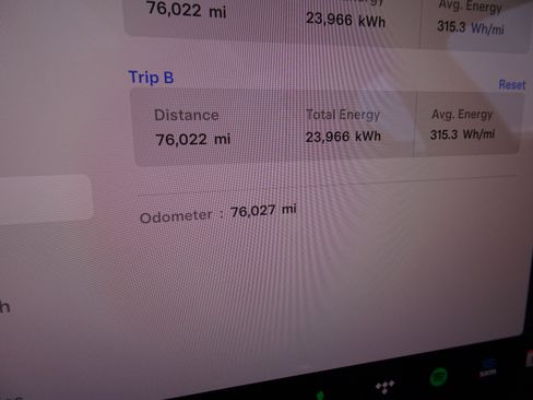 Used 2021 Tesla Model S Plaid image 17