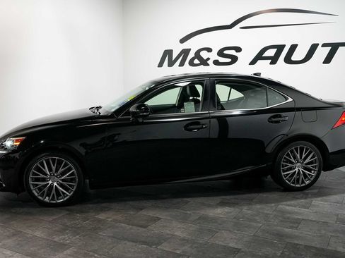 Used 2015 Lexus IS 250 w/ Navigation System Package RWD image 3