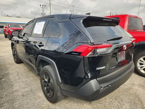 Used 2023 Toyota RAV4 LE image 4