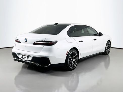 Used 2025 BMW 740i xDrive AWD/4WD image 5