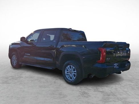 Used 2022 Toyota Tundra SR5 AWD/4WD image 4