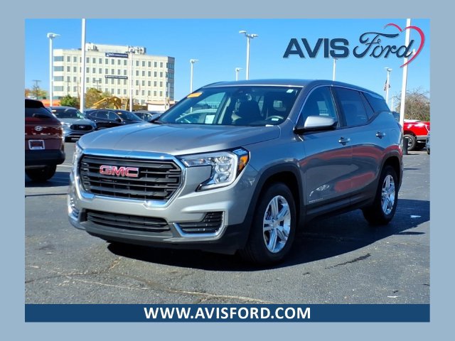 Used 2024 GMC Terrain SLE FWD image 1