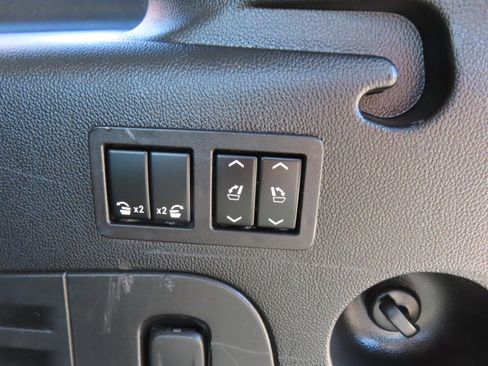 Used 2018 GMC Yukon XL Denali w/ Denali Ultimate Package image 22