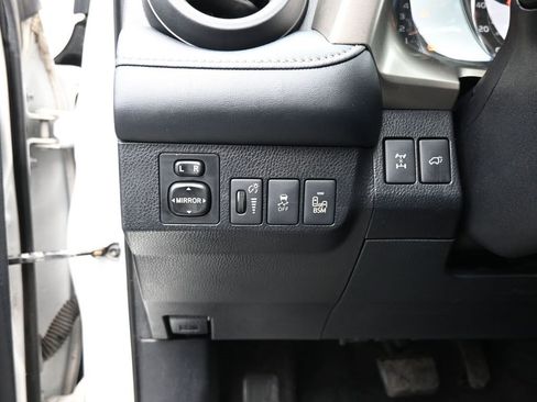 Used 2013 Toyota RAV4 Limited image 33