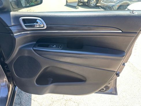 Used 2021 Jeep Grand Cherokee Limited AWD/4WD image 34