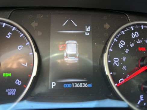 Used 2020 Toyota RAV4 XLE w/ Convenience Package AWD/4WD image 21