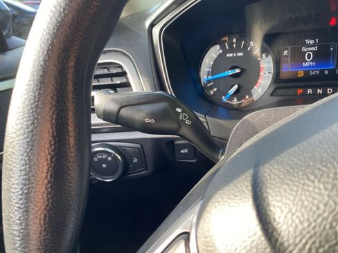 Used 2017 Ford Fusion SE FWD image 25
