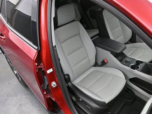 Used 2023 GMC Terrain SLT w/ LPO, Floor Liner Package FWD image 11