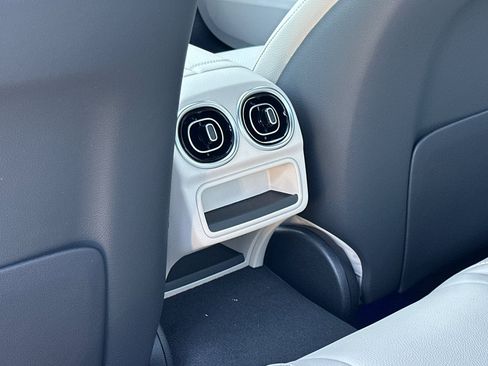 New 2025 Mercedes-Benz C 300 Sedan image 15