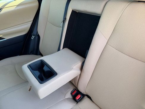 Used 2019 Toyota RAV4 LE FWD image 36