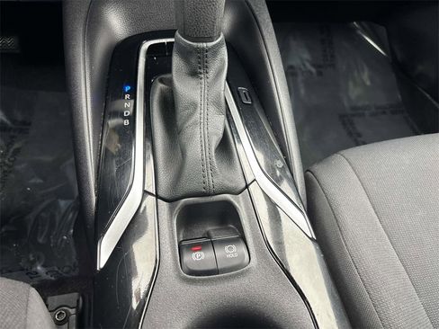 Used 2022 Toyota Corolla LE image 22