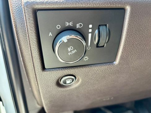 Used 2017 Jeep Grand Cherokee Summit AWD/4WD image 25