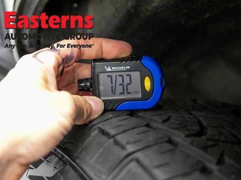 Used 2025 Ford Expedition Active AWD/4WD image 27
