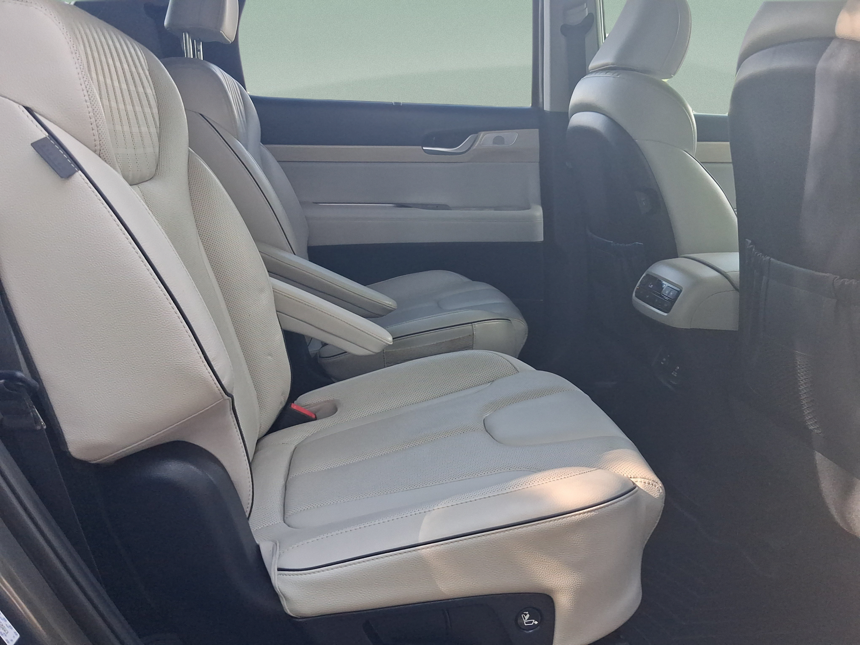 Used 2023 Hyundai Palisade Limited FWD image 28