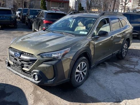 Used 2023 Subaru Outback Premium image 1