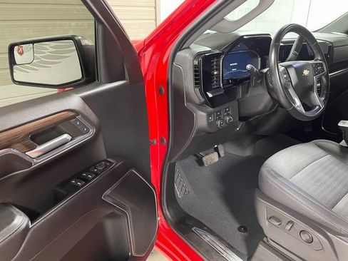 Used 2023 Chevrolet Silverado 1500 LT AWD/4WD image 10