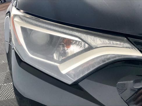 Used 2017 Toyota RAV4 XLE image 27