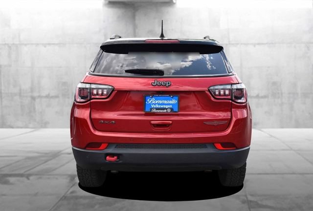 Used 2025 Jeep Compass Trailhawk AWD/4WD image 6