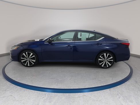 Certified 2021 Nissan Altima 2.5 SR w/ SR Premium Package image 8