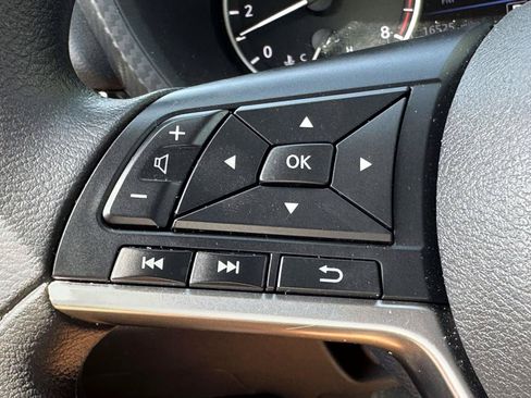 Certified 2023 Nissan Sentra SV FWD image 29